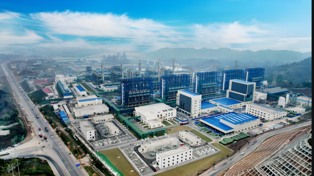 协鑫科技(03800.HK)于 2025 年 9 月 16 日宣布通过定向增发 47.36 亿股股份