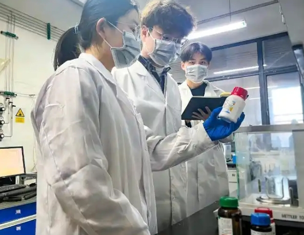 中国科研团队双线突破丙烷脱氢催化剂技术 破解全球石化产业 "卡脖子" 难题