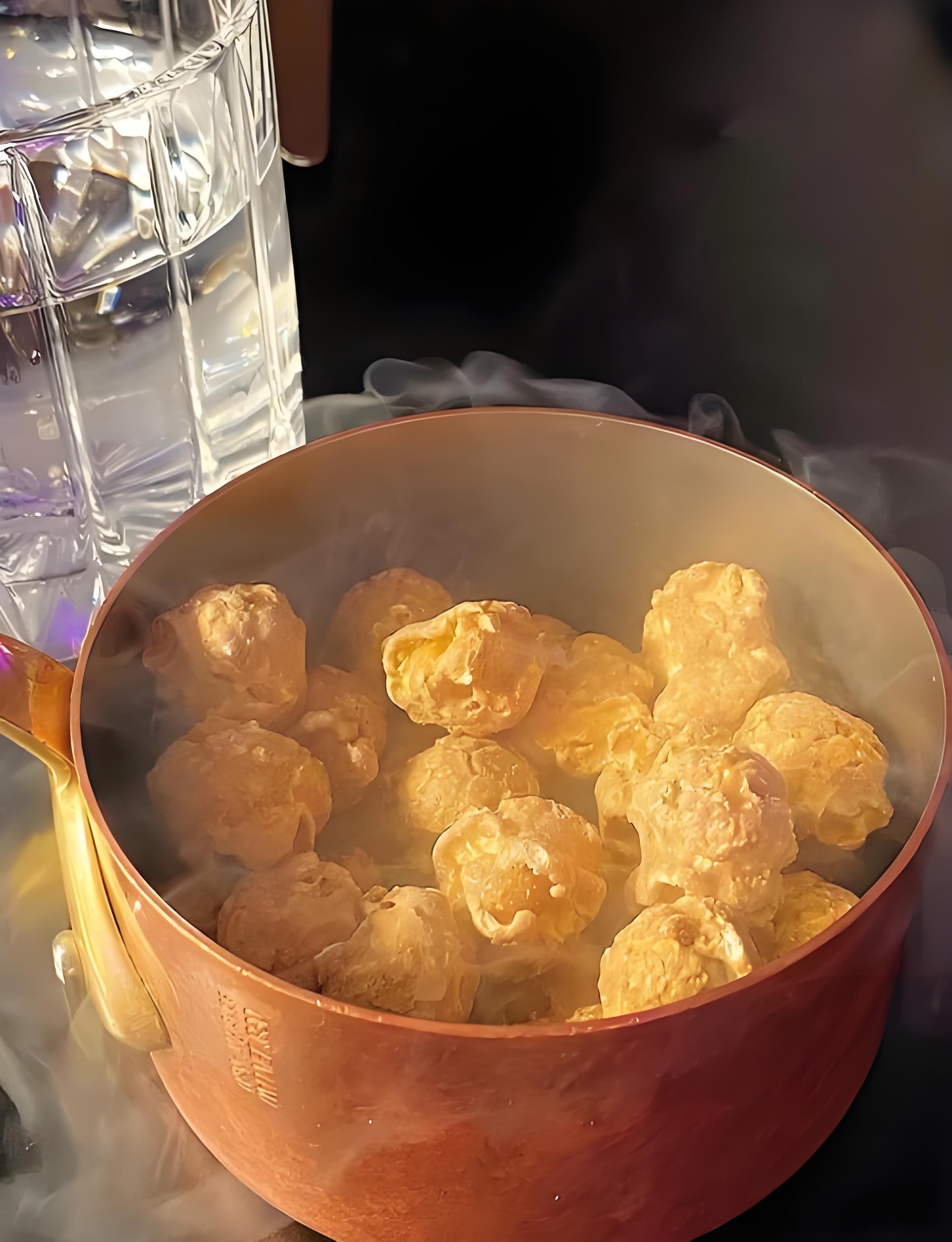 液氮入馔:当厨房遇上-196℃,我们究竟在玩什么火?