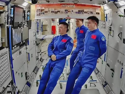 宇航员在太空中呼吸什么？