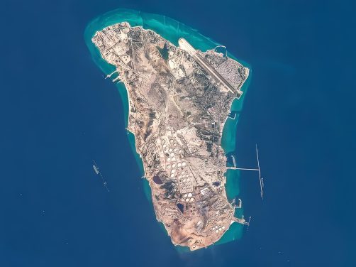 停火仅二十天，美伊战火再燃，哈尔克岛凌晨传出爆炸声，伊朗回击85处美军目标